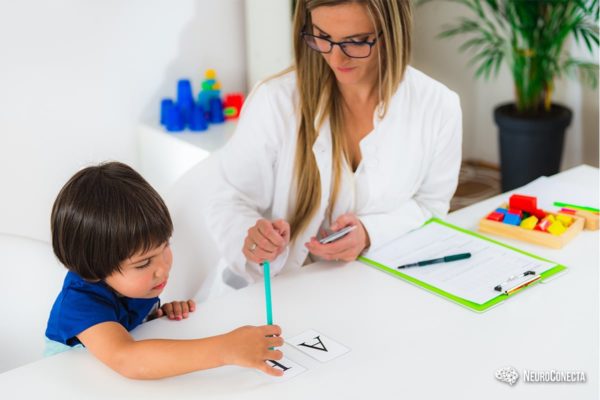 Curso de Pós-Graduação em Psicopedagogia Clínica e Institucional à Distância